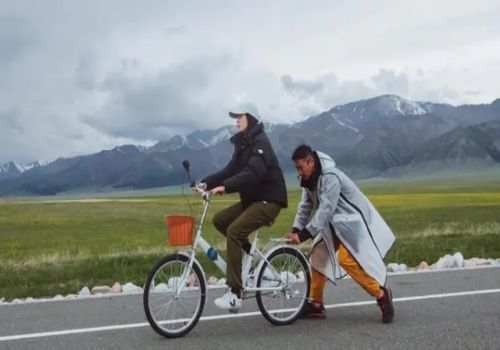 武汉市婚姻调查：参与庭审的证人还能作证吗？